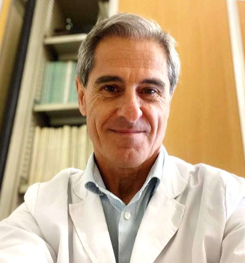 Dr. Matías Oleastro